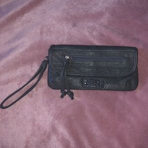 Aero wristlet